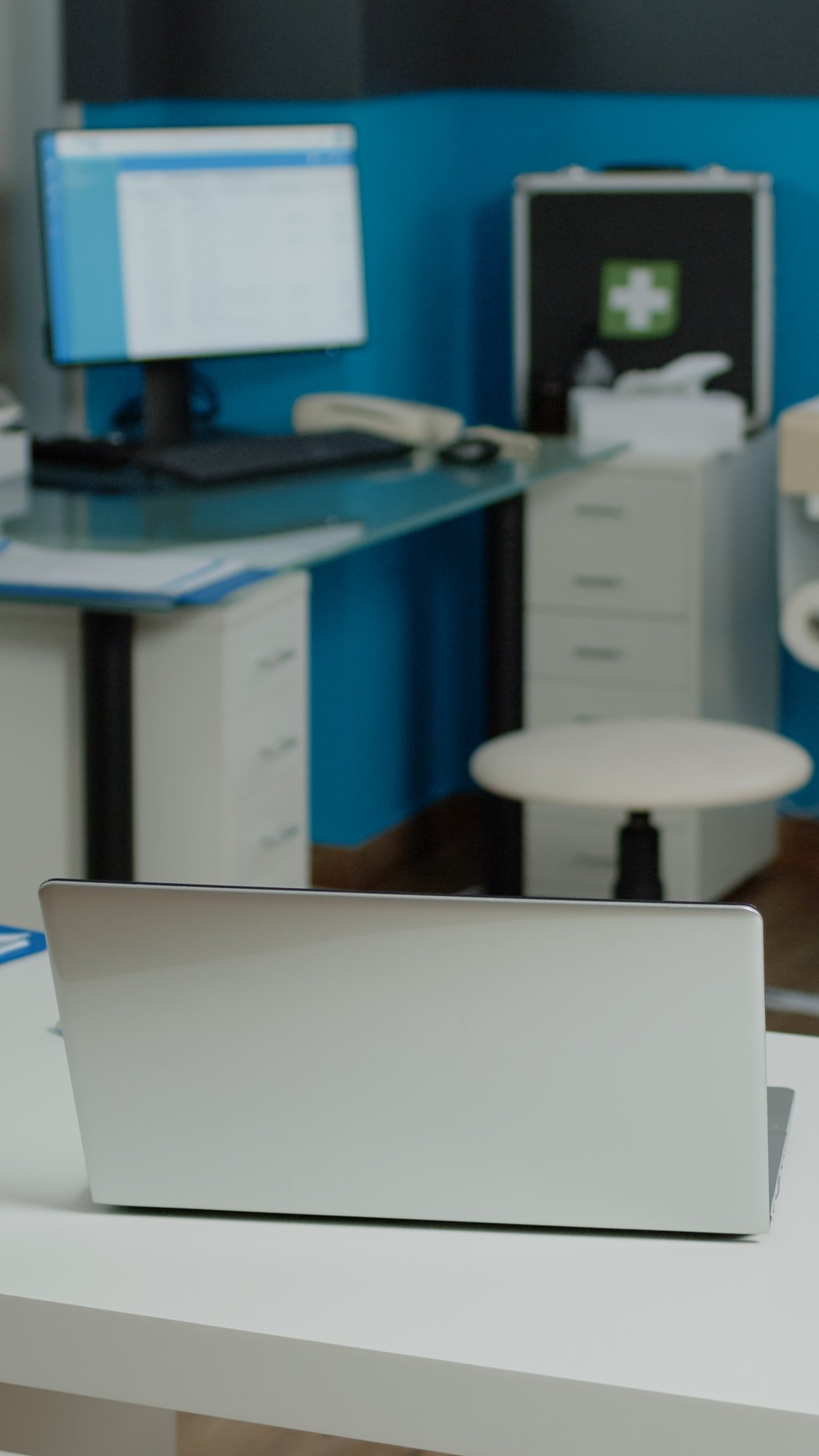 Nobody in consultation space at healthcare clinic
